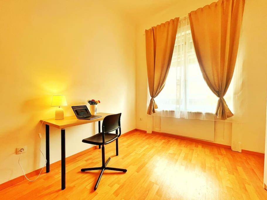 Central Spacious Flat Budapest Exterior photo