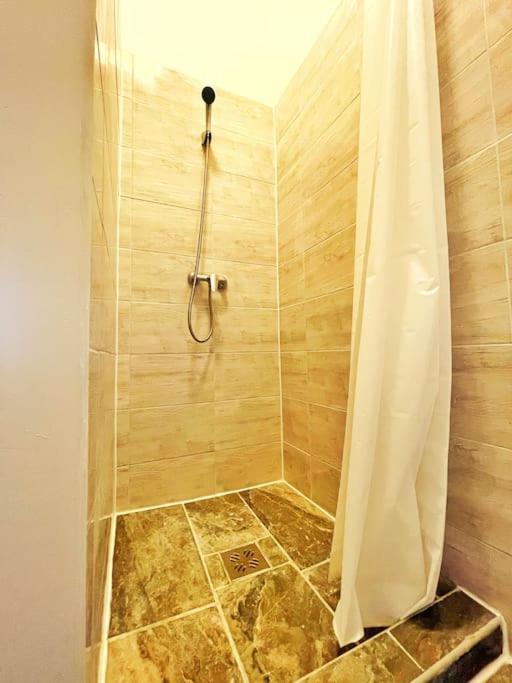 Central Spacious Flat Budapest Exterior photo